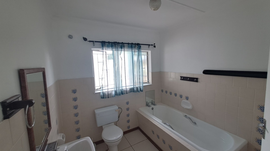 5 Bedroom Property for Sale in Universitas Ridge Free State